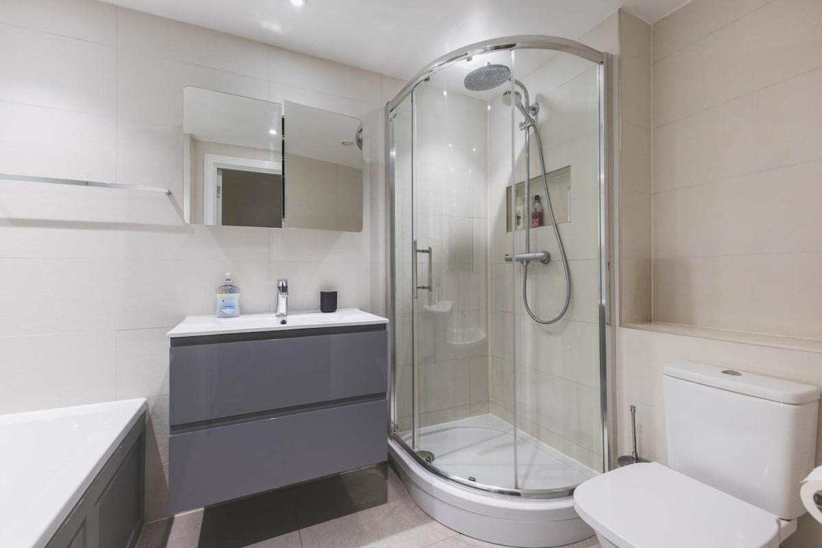 2Bed Stratford Apt With Easy Access To Central London, O2, Excel, Parking Nearby Exterior foto